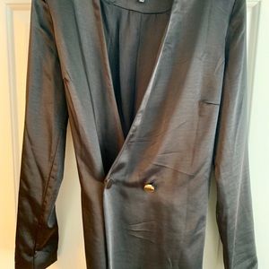 The perfect fall/winter sexy night out dress!!